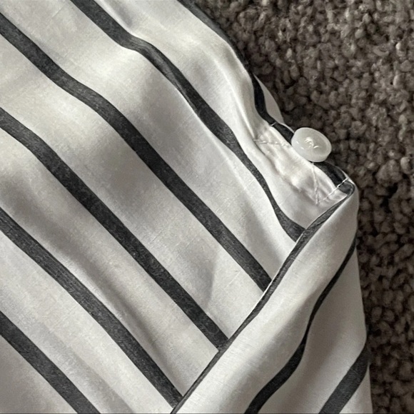 EUC Express Portofino Striped Button-Up Shirt | Black White | Women’s Size XS - Picture 8 of 14